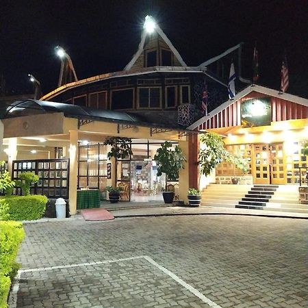 Vienna Woods Hotel נקורו מראה חיצוני תמונה