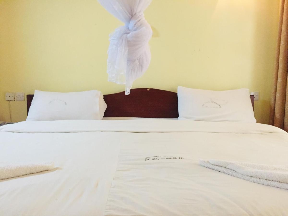 Vienna Woods Hotel נקורו מראה חיצוני תמונה
