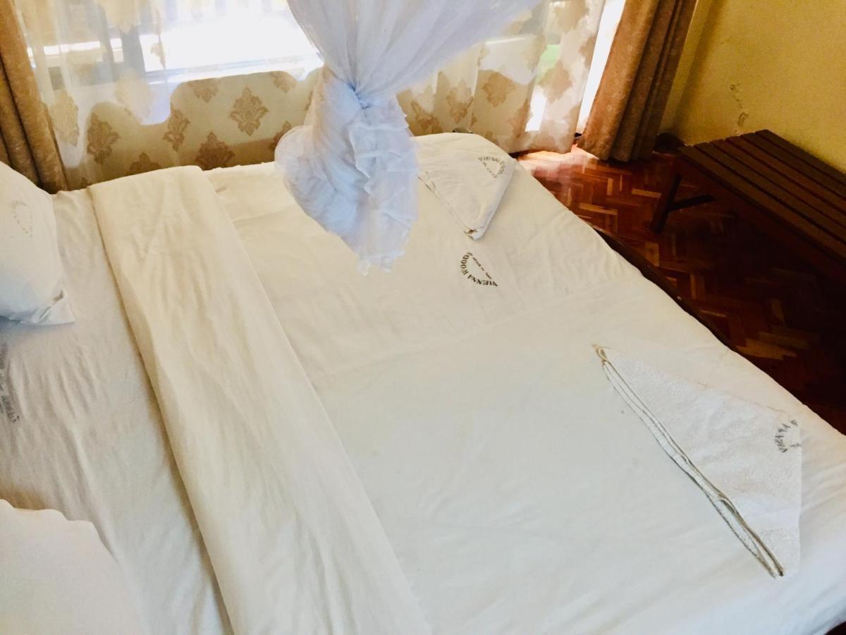 Vienna Woods Hotel נקורו מראה חיצוני תמונה