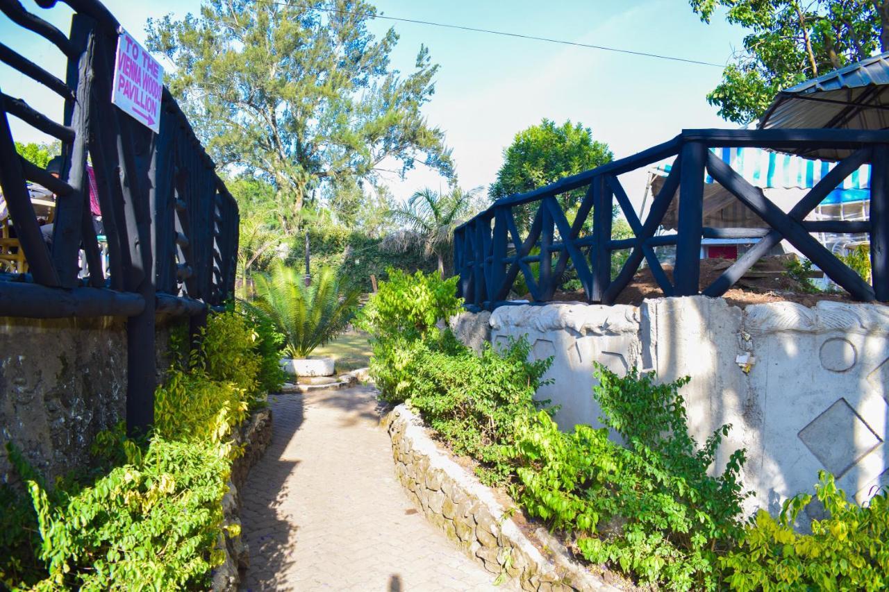 Vienna Woods Hotel נקורו מראה חיצוני תמונה