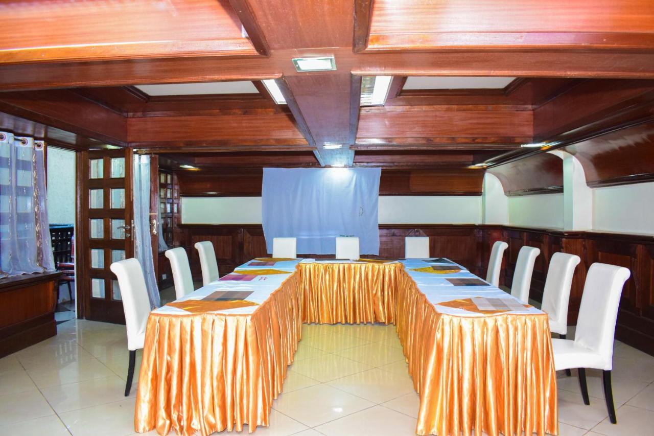 Vienna Woods Hotel נקורו מראה חיצוני תמונה