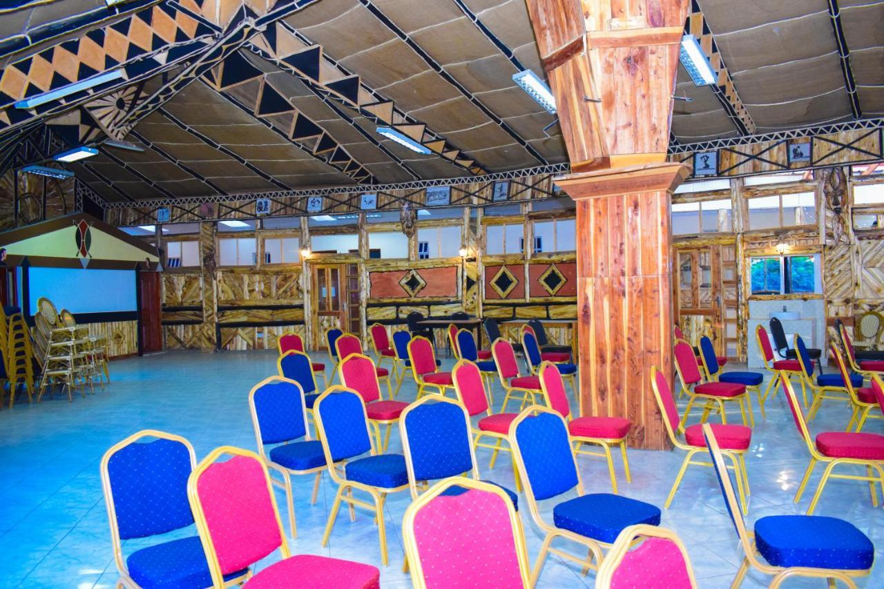Vienna Woods Hotel נקורו מראה חיצוני תמונה